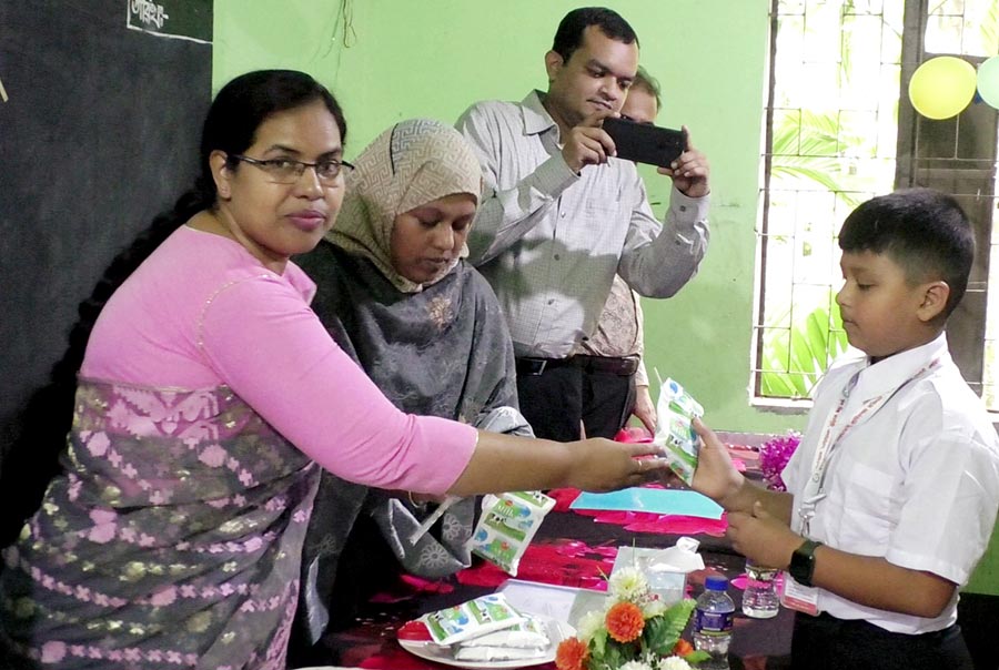 লক্ষ্মীপুরে স্কুল মিল্ক কর্মসূচির উদ্বোধন