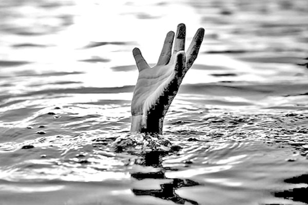 পানিতে ডুবে মৃত্যু ৭
