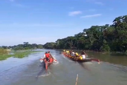 শরীয়তপুরে নৌকা বাইচ প্রতিযোগিতা শুরু