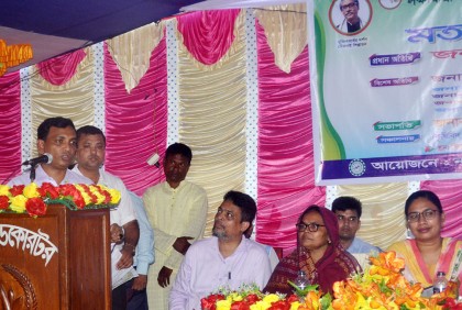 লালপুরে আখ চাষীদের সাথে মতবিনিময়