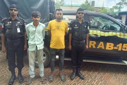 টেকনাফে মদ-বিয়ারসহ আটক ২