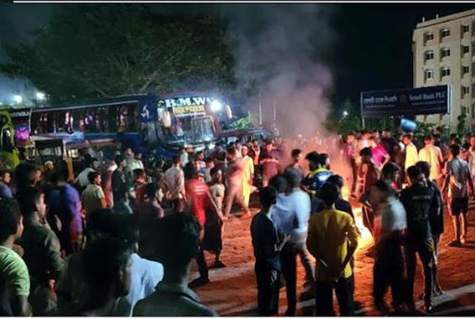 পুলিশের কাছে ক্ষমা চাওয়ার শর্তে আটক ববি ছাত্ররা মুক্ত