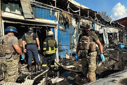 ইউক্রেনে রুশ ক্ষেপণাস্ত্র হামলায় শিশুসহ নিহত ১৭