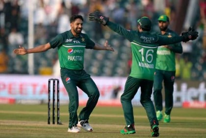 রউফের ‘ছেঁড়া’ জুতার রহস্য কী?
