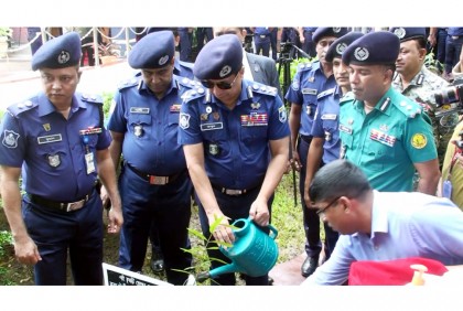 নির্বাচনে আইনশৃঙ্খলার চ্যালেঞ্জ মোকাবিলা করতে সক্ষম হব : আইজিপি

