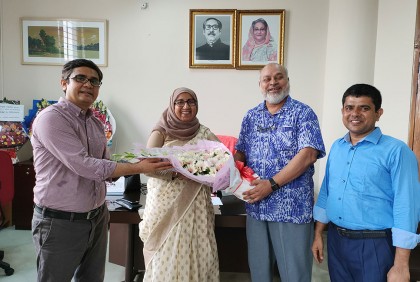 ইউজিসির সদস্যের সঙ্গে
নোবিপ্রবি উপাচার্যের সাক্ষাৎ