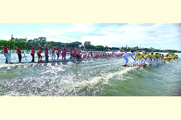 তিতাসে নৌকাবাইচ
