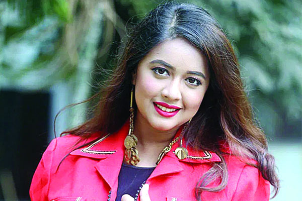 ঐশীর কণ্ঠে বিশাল ‘গর্জন’