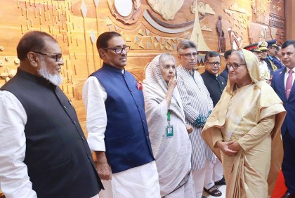 ‘জি-২০ লিডারস সামিটে’ যোগ দিতে নয়াদিল্লিতে প্রধানমন্ত্রী