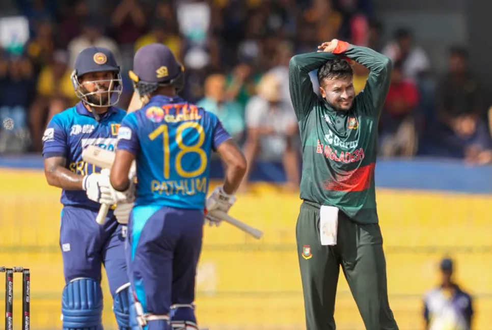 শ্রীলঙ্কার কাছে স্বপ্ন ভঙ্গ হওয়ার পর যা বললেন সাকিব