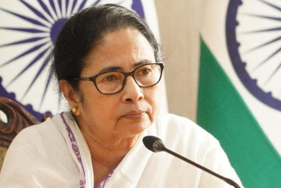 নতুন গান নিয়ে আসছেন পশ্চিমবঙ্গের মুখ্যমন্ত্রী মমতা