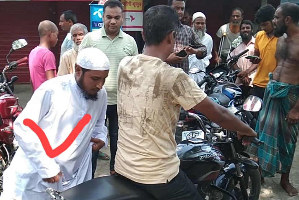 জয়পুরহাটে গৃহবধূকে শ্লীলতাহানির অভিযোগে গ্রেফতার ১