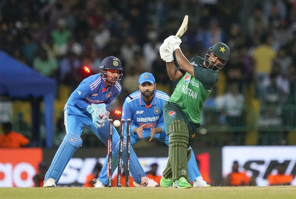 ভারতের কাছে বিধ্বস্ত পাকিস্তান, বাংলাদেশের সামনে ফাইনালের সম্ভাবনা