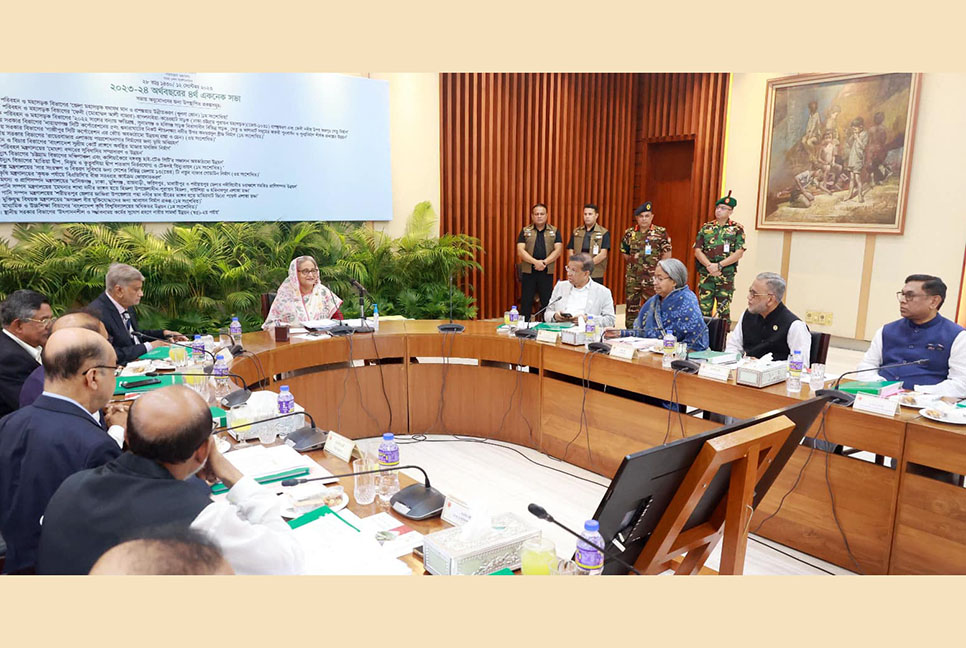 একনেকে ১৮ হাজার ৬৬ কোটি টাকার ১৯ প্রকল্প অনুমোদন

