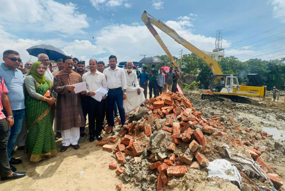 বাড়ইপাড়া খাল ১০ লাখ মানুষকে জলাবদ্ধতা থেকে মুক্তি দেবে: চসিক মেয়র