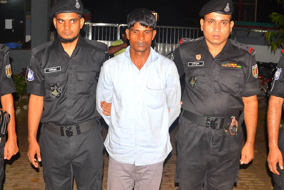বগুড়ায় ইয়াবাসহ মাদক কারবারি গ্রেফতার

