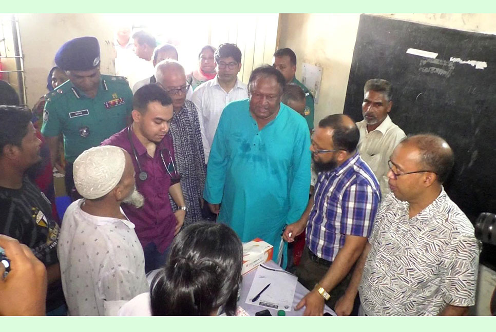 সরকার স্বাস্থ্য সুরক্ষায় নানা উদ্যোগ বাস্তবায়ন করছে : বাণিজ্যমন্ত্রী