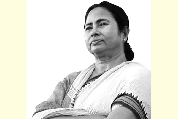 রাজ্যে বিনিয়োগকারী খুঁজতে স্পেনে মমতা ব্যানার্জি