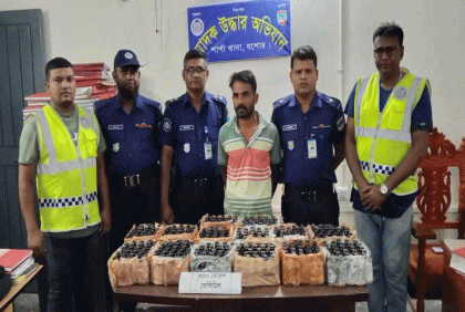 শার্শায় ফেনসিডিলসহ যুবক আটক