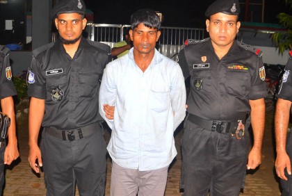 বগুড়ায় ইয়াবাসহ মাদক কারবারি গ্রেফতার

