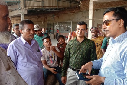 হিমাগারে বেশি দামে আলু বিক্রি করায় ব্যবসায়ীকে জরিমানা