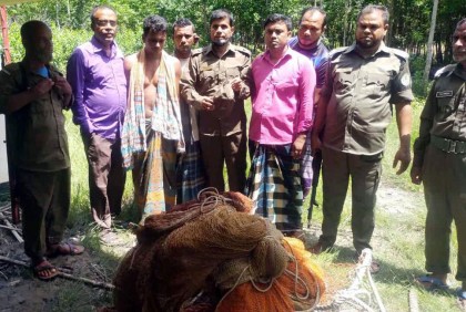 সুন্দরবন থেকে ৩ জেলে আটক