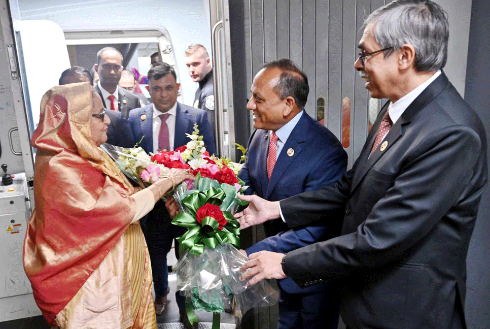 নিউইয়র্কে পৌঁছেছেন প্রধানমন্ত্রী 