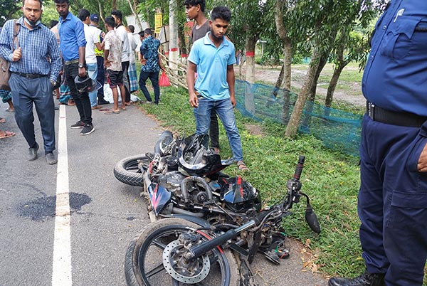 গোপালগঞ্জে মোটরসাইকেল ও ট্রাকের মুখোমুখি সংঘর্ষে যুবক নিহত 