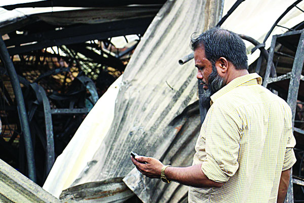 আহাজারি কমছে না ব্যবসায়ীদের