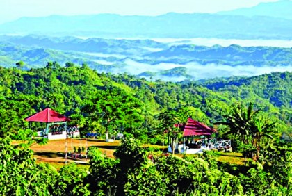 পাহাড় ধসে সাজেকের সঙ্গে সড়ক যোগাযোগ বন্ধ