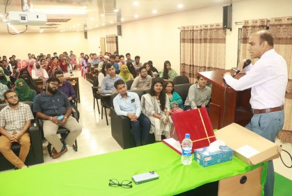 'নিজেদের দক্ষ করতে হবে'