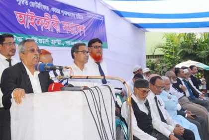 প্রতিহিংসার কারণে বিদেশে চিকিৎসা নিতে দেওয়া
হচ্ছে না খালেদা জিয়াকে : জয়নুল আবেদীন