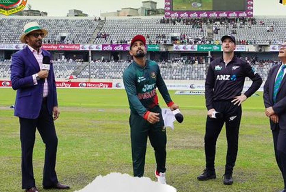 বৃষ্টিতে বন্ধ খেলা
