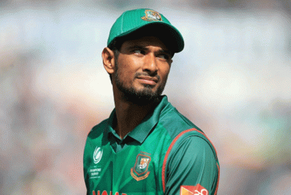 নতুন দুই মাইলফলকের সামনে দাঁড়িয়ে রিয়াদ