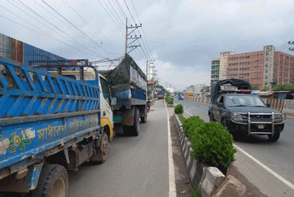 কালিয়াকৈরে পিকআপের ধাক্কায় ট্রাফিক পুলিশ নিহত
