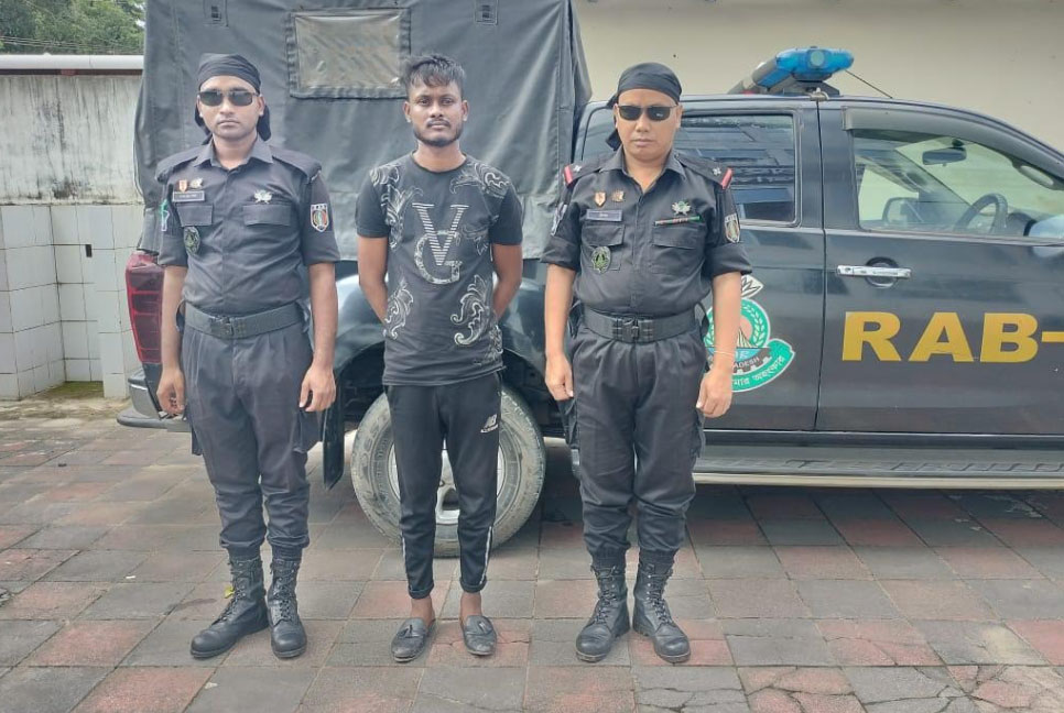 উখিয়ায় র‌্যাবের অভিযানে অপহরণ ও মানবপাচার মামলার দুই আসামি গ্রেফতার 