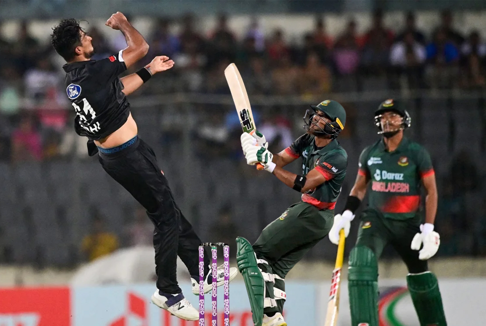 সোধিতেই বিপর্যয়, বাংলাদেশ হারল ৮৬ রানে