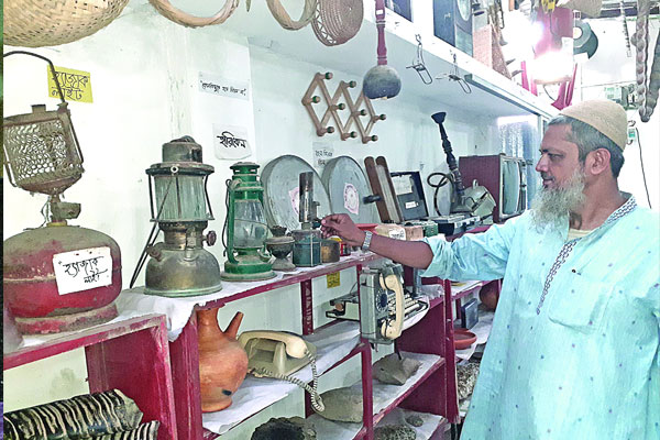 গ্রামীণ ঐতিহ্য সংরক্ষণে পথে-ঘাটে তিন দশক