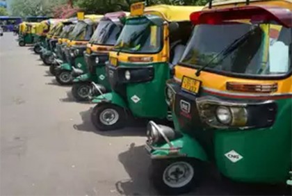 গুজরাটে সিএনজি চালকের বিরুদ্ধে দুই বাংলাদেশিকে হেনস্তার অভিযোগ