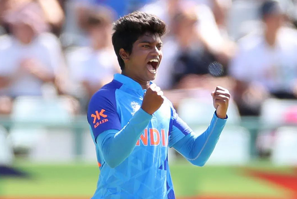 বাংলাদেশকে হেসেখেলে হারিয়ে ফাইনালে ভারত