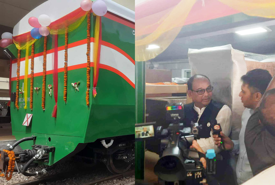 লাগেজ ভ্যান নিয়ে ঢাকা ছাড়ল প্রথম যাত্রীবাহী ট্রেন 

