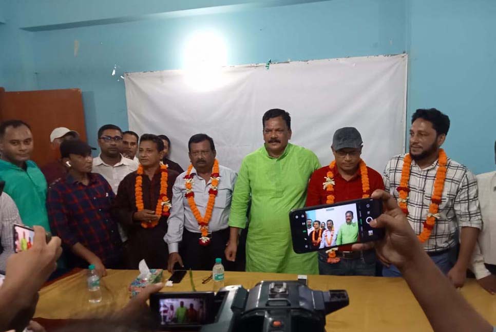 নোয়াখালী প্রেস ক্লাবের সভাপতি বখতিয়ার, সম্পাদক মঞ্জু

