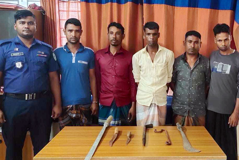 হবিগঞ্জে ডাকাতির প্রস্তুতিকালে ৫ ডাকাত আটক