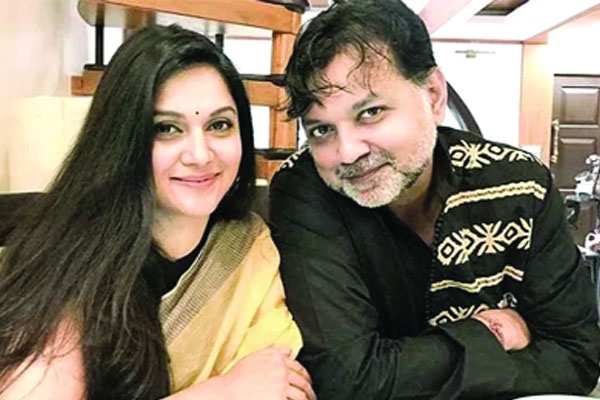 ফের আলোচনায় সৃজিত-মিথিলা