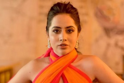 পোশাক নিয়ে মন্তব্য করায় রেগে গেলেন উরফি