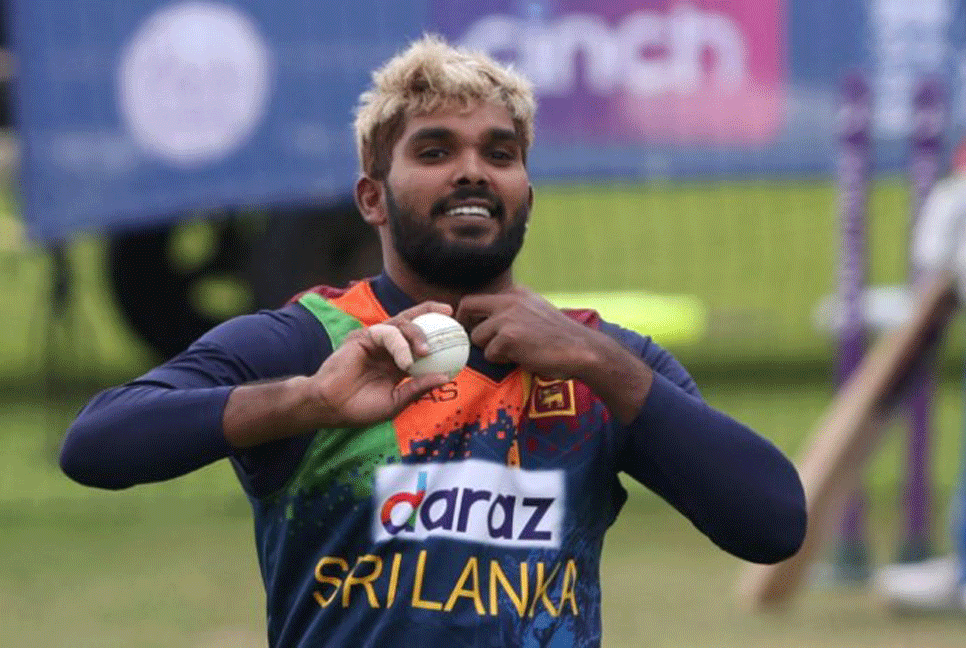 বিশ্বকাপ থেকে ছিটকে গেলেন হাসারাঙ্গা