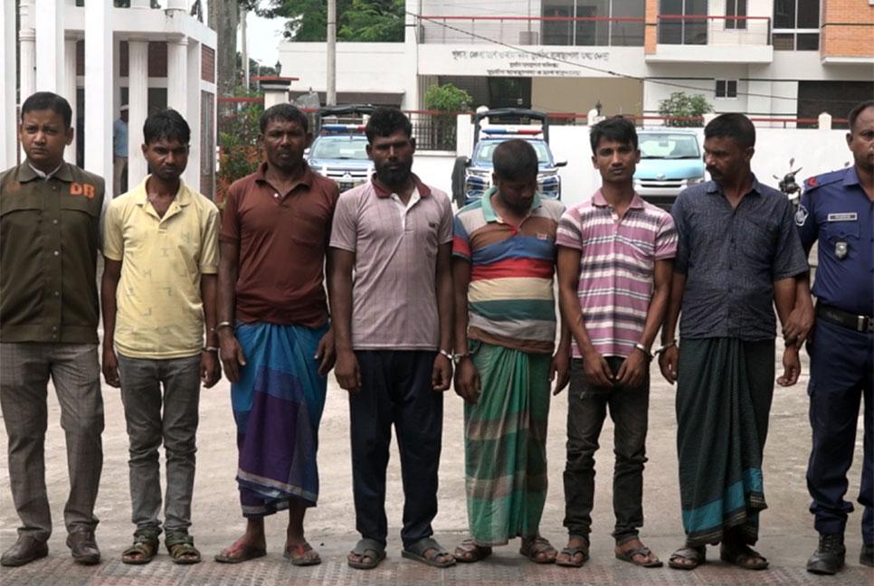 খুলনায় ডাকাত দলের ৭ সদস্য গ্রেফতার