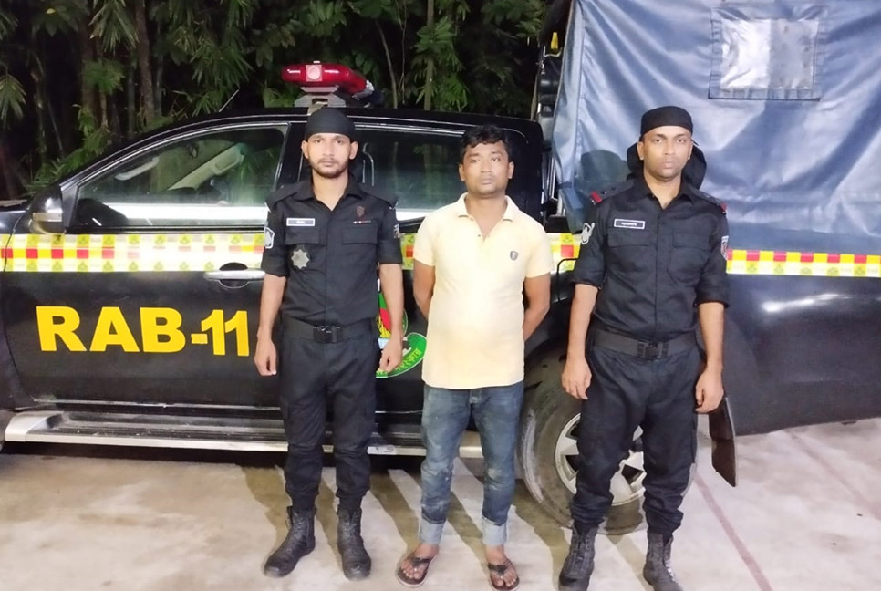 যুবলীগ নেতাকে গলা কেটে হত্যা, প্রধান আসামি ইয়াবাসহ গ্রেফতার