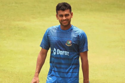 মিরাজও চোটে!