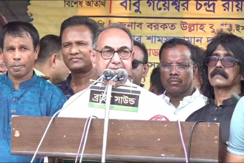 'একদিকে বিজয় আনন্দ,অন্যদিকে খালেদা জিয়াকে নিয়ে উদ্বিগ্ন'